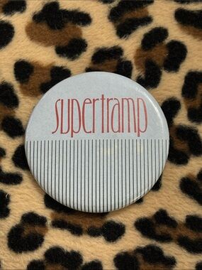 SUPERTRAMP 🎸 Vintage Band Button Pinback UK British Soft Pop Progressive Rock